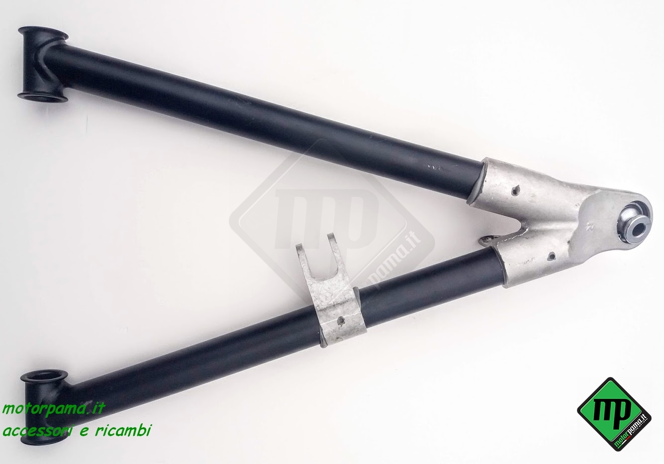 Braccio triangolo sospensione anteriore inferiore dx motoslitta Polaris Rmk , Pro, Indy' ed altri - immagine 2
