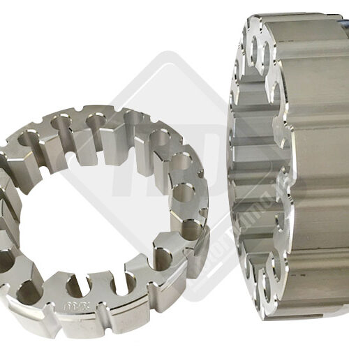 136 x 3,5 - coppia Distanziali modello 03